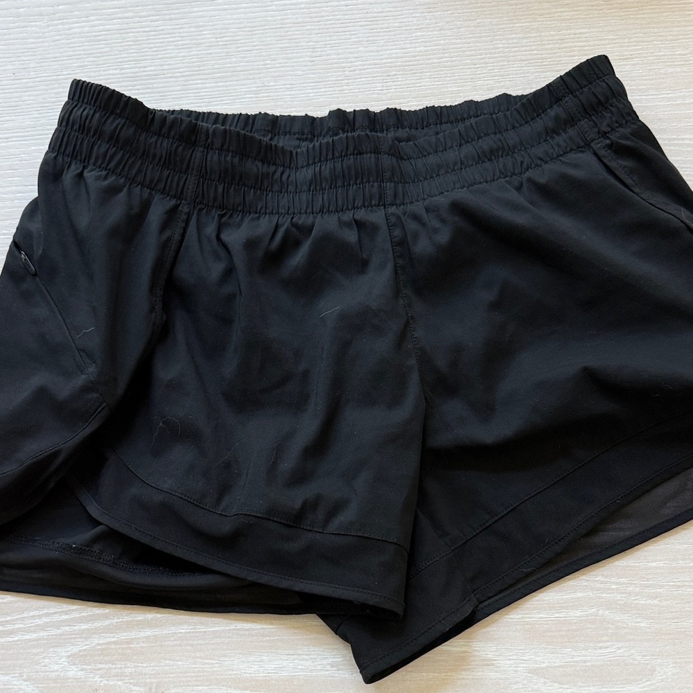 Athleta Black Women's Mesh Racer Run 4” Shorts - Elastic Waistband size small